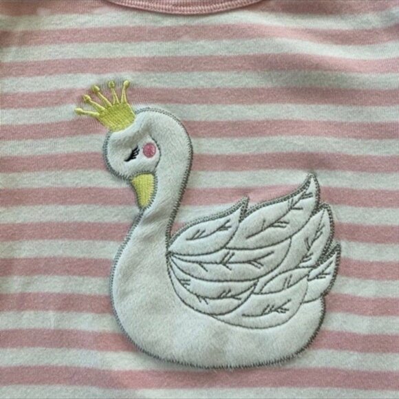 Girls Size 5T Pink Striped Swan Short Pajamas - Picture 2 of 3